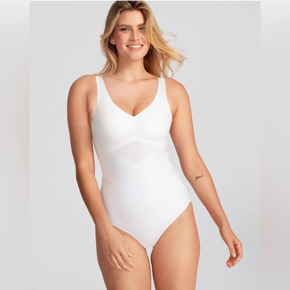 HONEYLOVE Tank Bodysuit NWT and Packaging 💞 White 1x